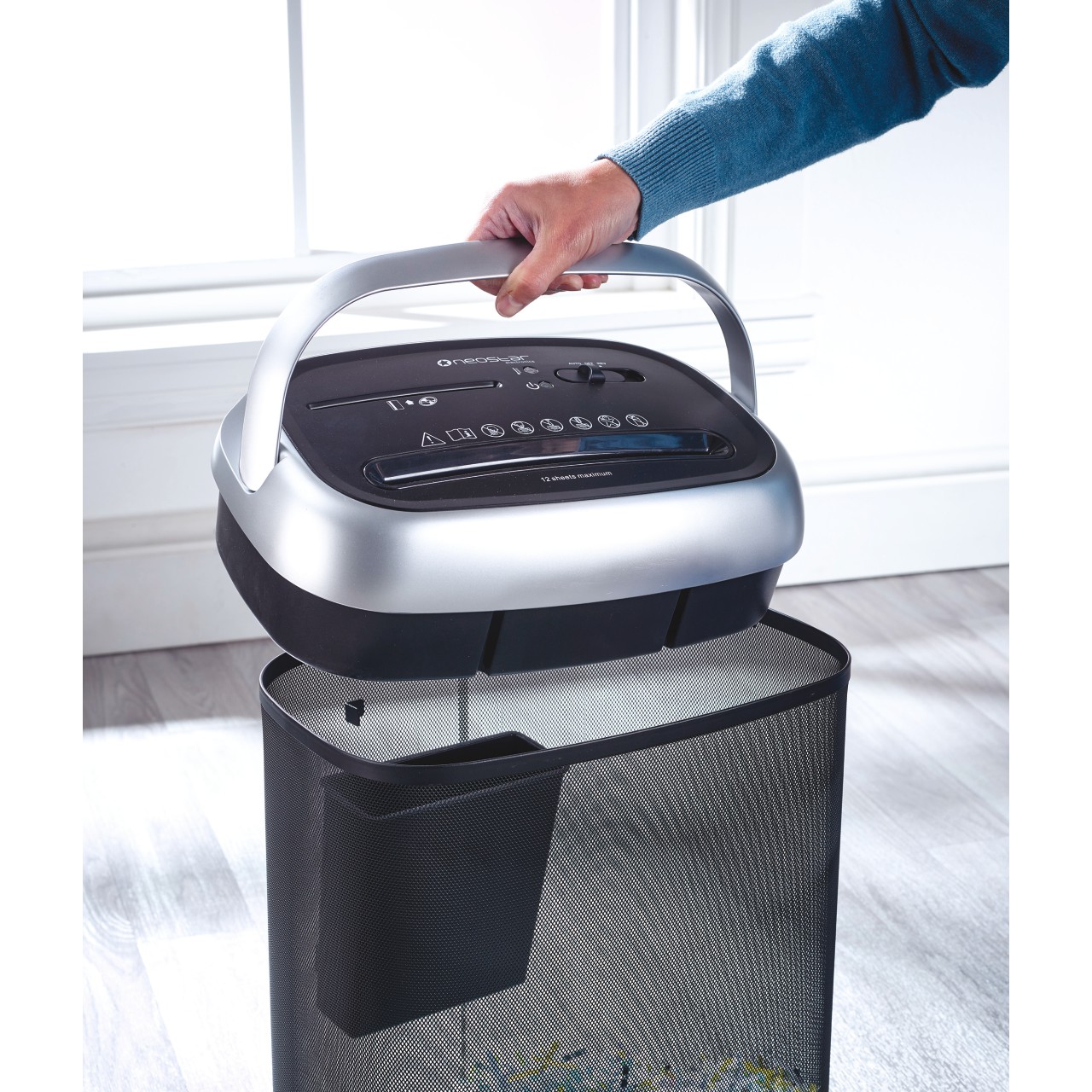 Neostar® Electric Cross-Cut Paper Shredder