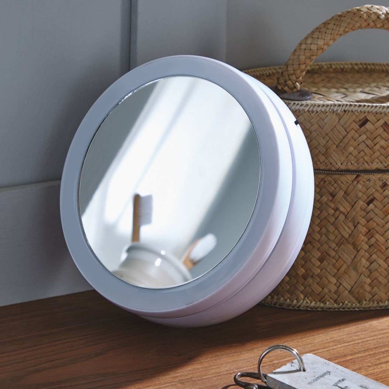 Folding Light-Up Travel Mirror