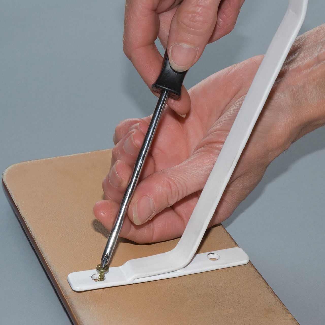 61 cm Easy to Fit Radiator Shelves Expert Verdict