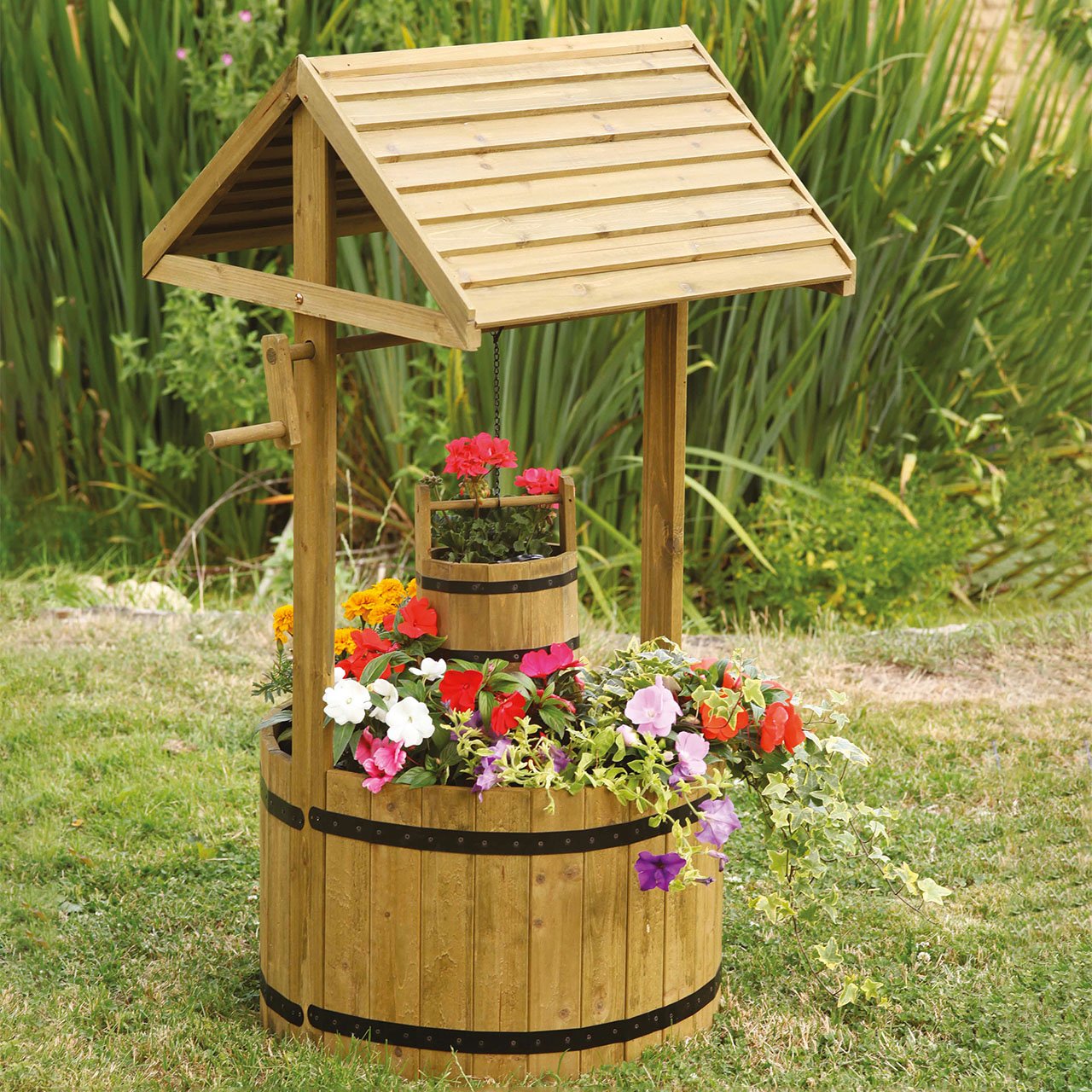 Wooden Wishing Well Planter