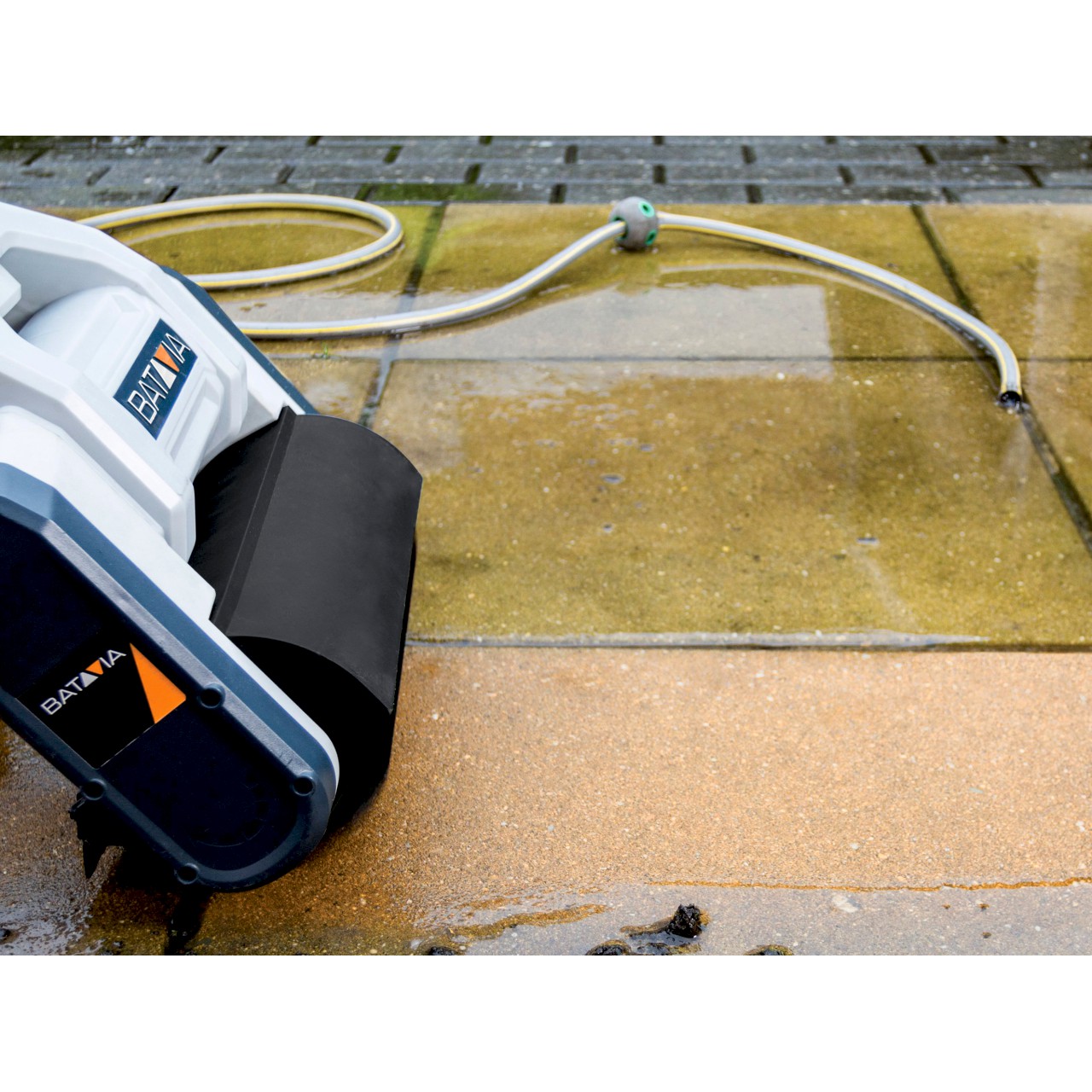 Batavia MaxxBrush Electric Patio and Decking Cleaner