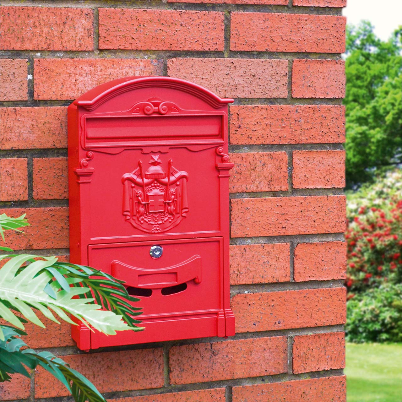 Traditional Style Lockable Letterbox