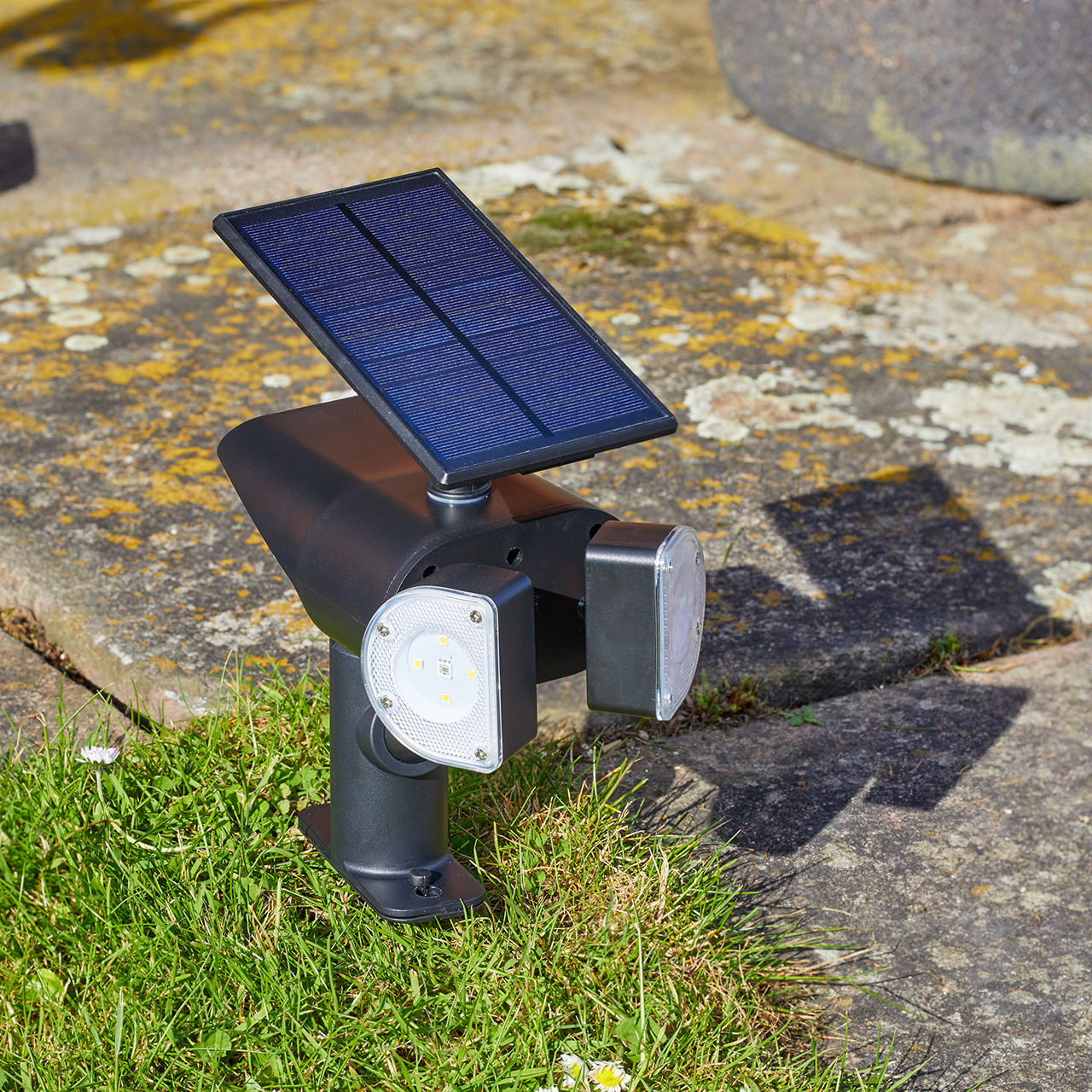 PIR Ultima Solar Powered Motion Spotlight