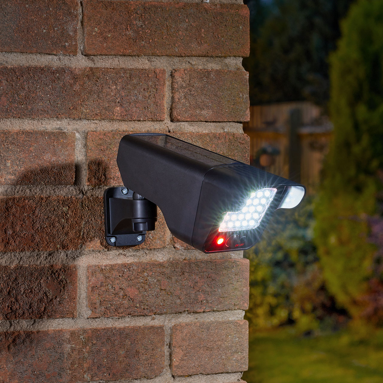 PIR Solar Floodlight & Decoy Camera