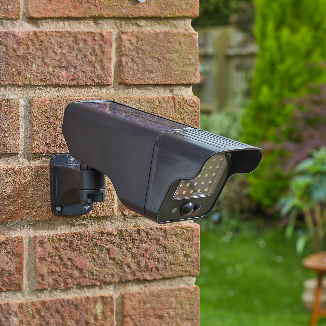 PIR Solar Floodlight & Decoy Camera