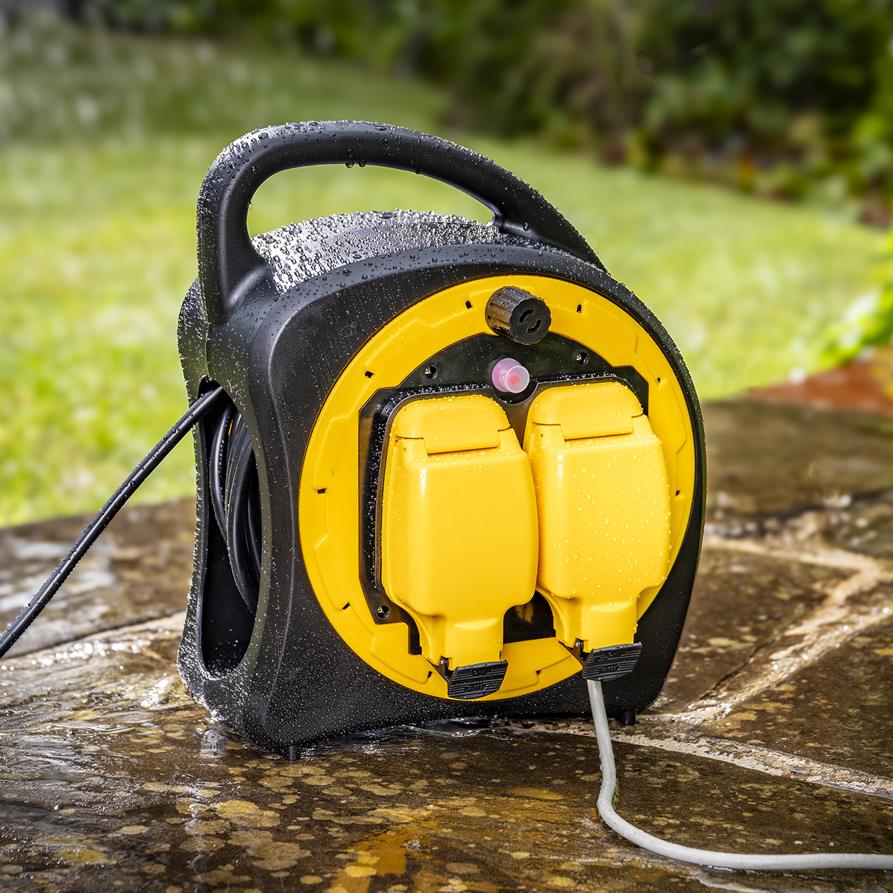 2-gang Weatherproof Extension Reel