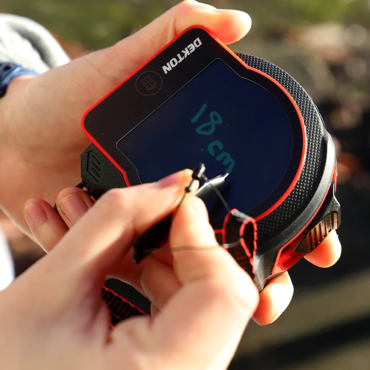 Smart Screen Tape Measure