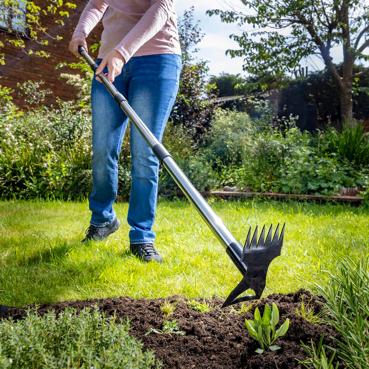Long-Handled Weeding Tool